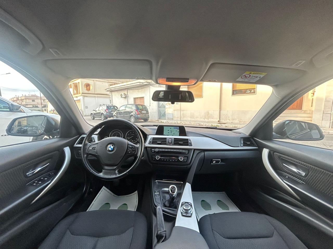 Bmw 318d 2.0 143Cv TOURING XDRIVE NAVI-2015