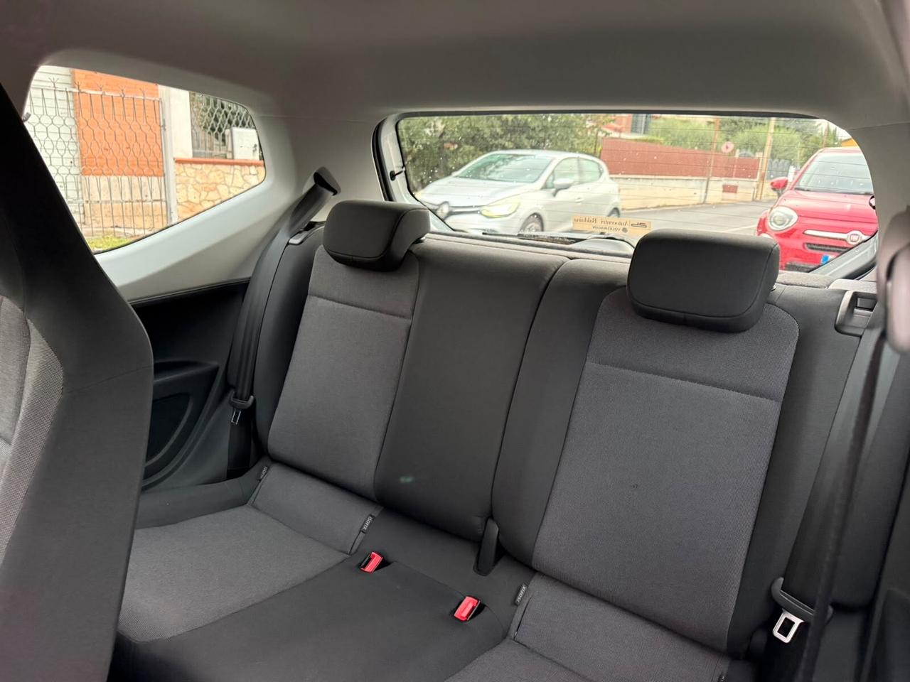 Volkswagen up! 1.0 3p. - 4.800KM - Introvabile - Tutto incluso - Superprezzo