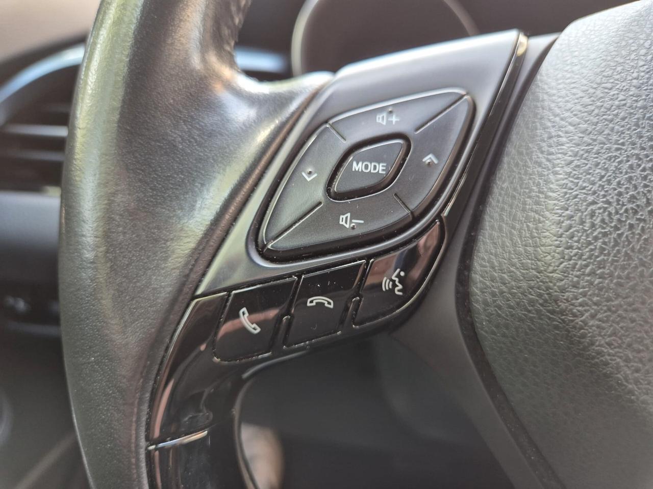 Toyota C-HR Hybrid TREND / NO OBBL. FINANZ.