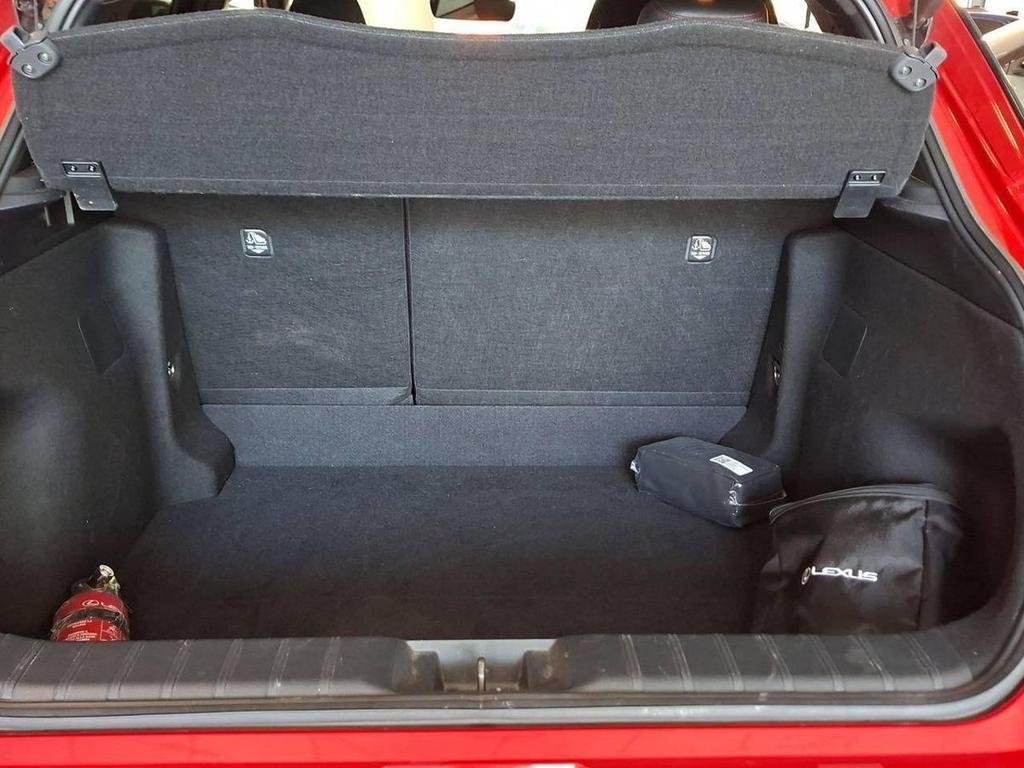 Lexus LBX 1.5 Hybrid Emotion 2WD