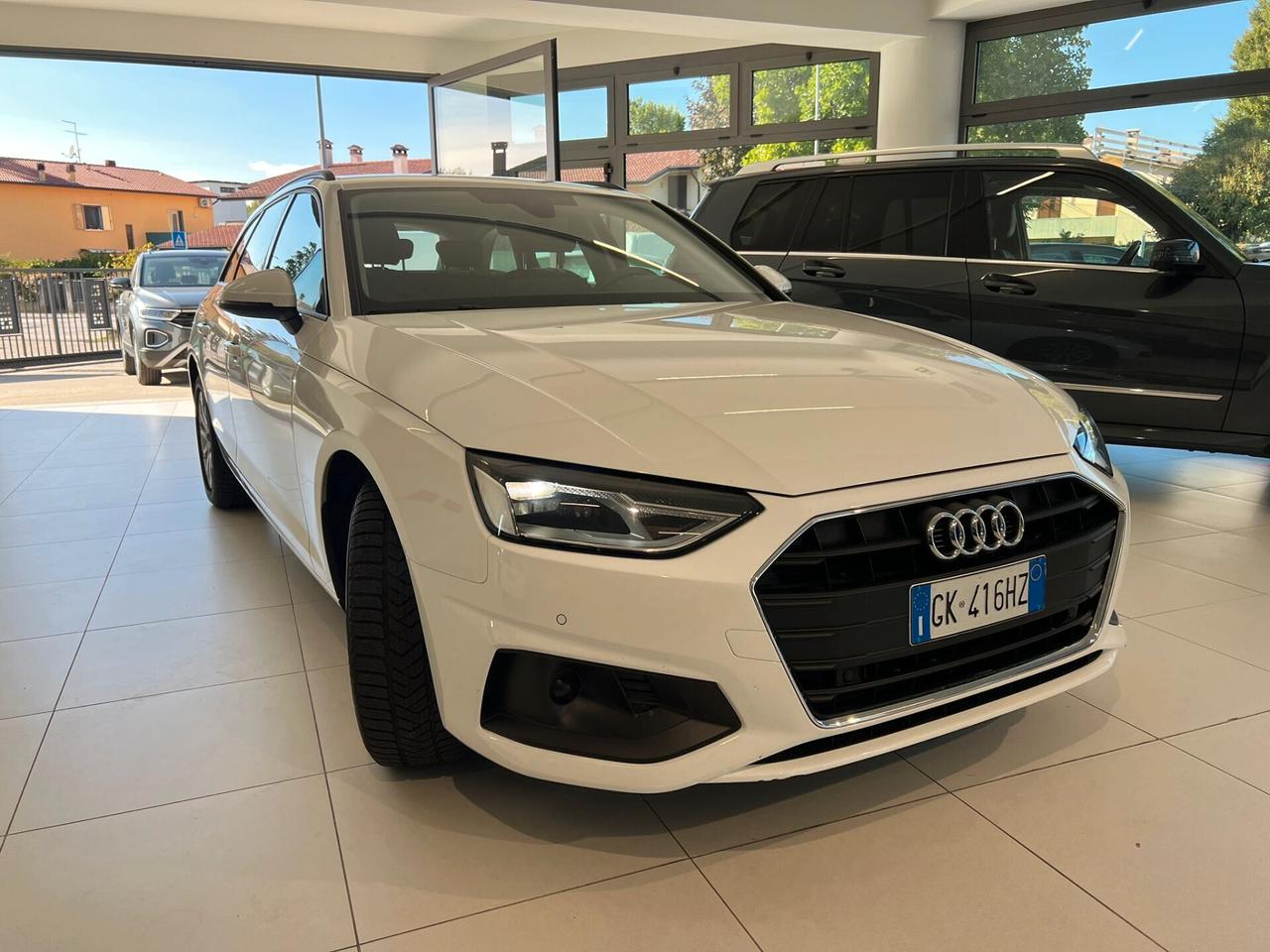 Audi A4 Avant 30 TDI/136 CV S tronic