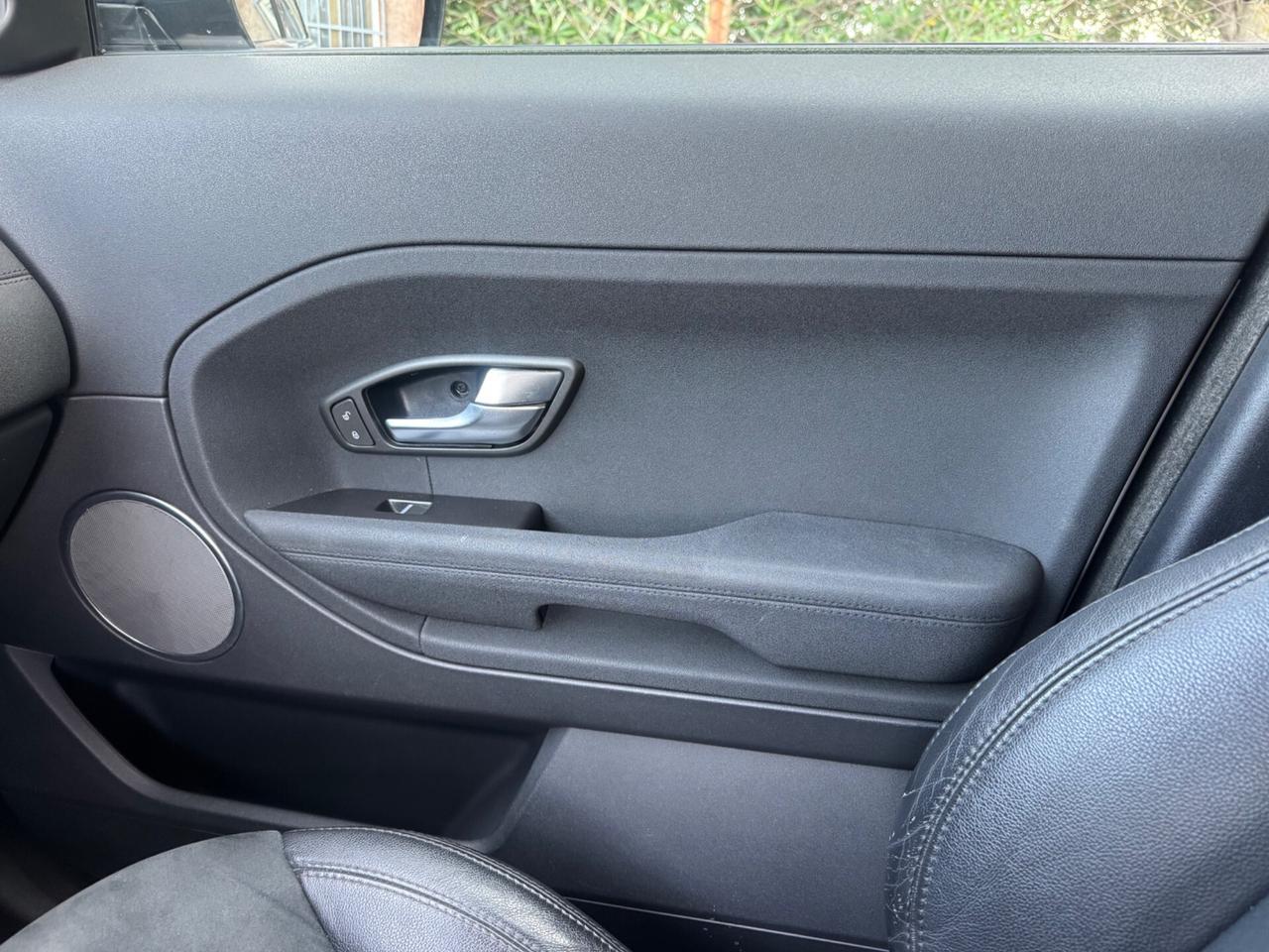 Land Rover Range Evoque 2.2 TD4 5p. Pure