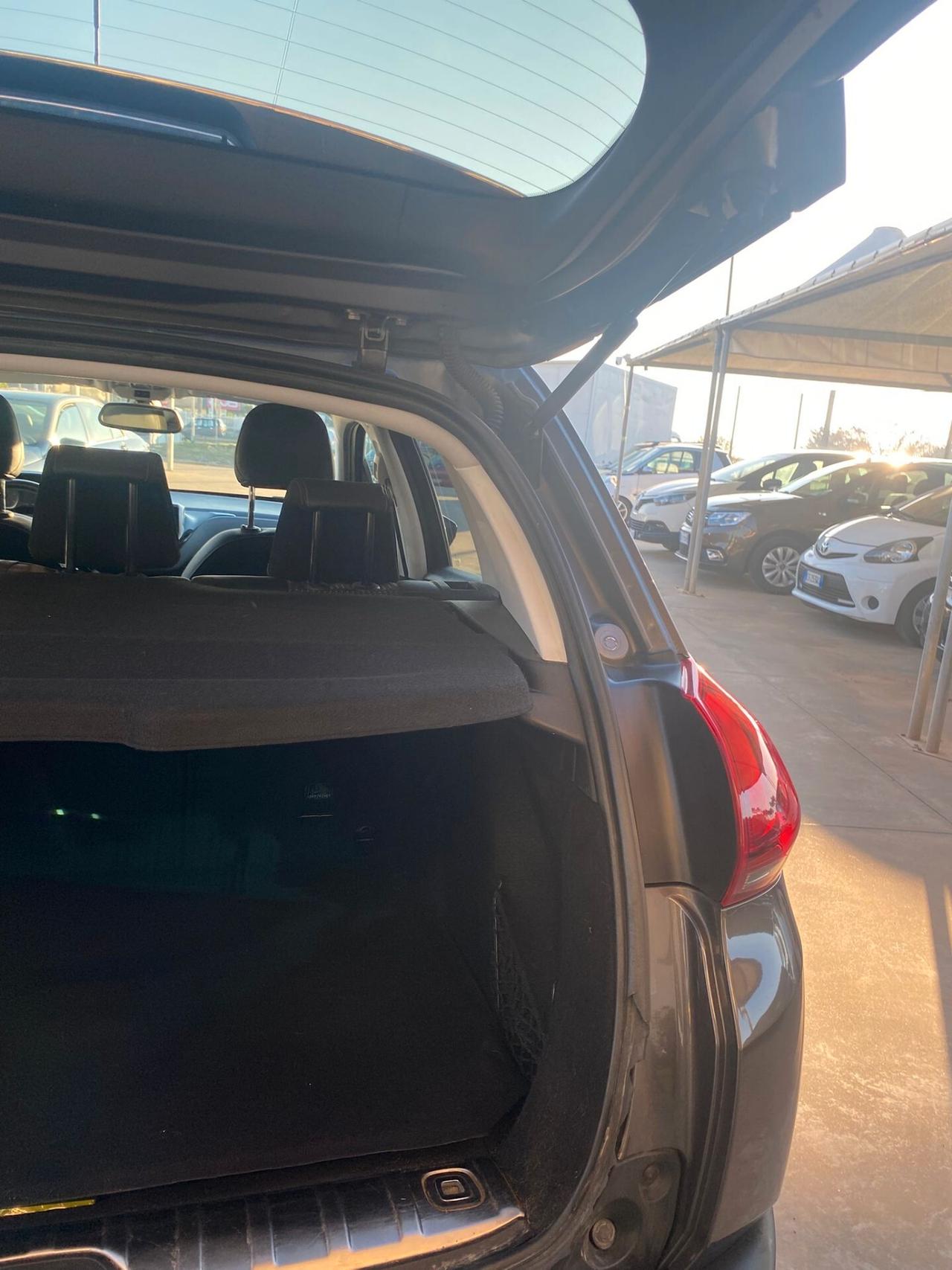 Peugeot 2008 BlueHDi 100 Black Matt