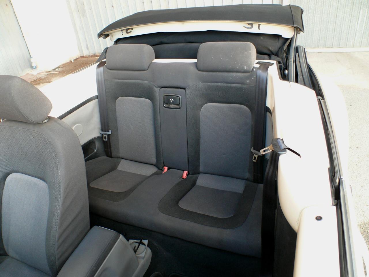 Volkswagen New Beetle 1.6 Cabrio (M1397)