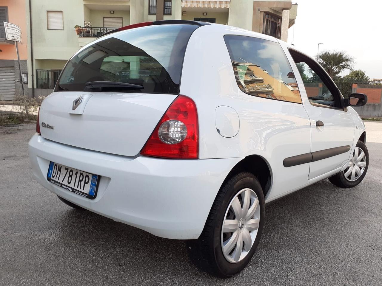 Renault Clio Storia 1.2 3 porte Confort