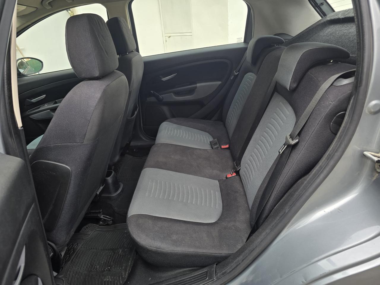 Fiat Grande Punto 1.4 5 porte AUTOMATICA