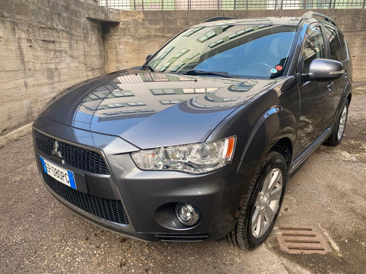 Mitsubishi Outlander 2.2 DI-D TC-SST Instyle DPF 7p TETTO APRIBILE