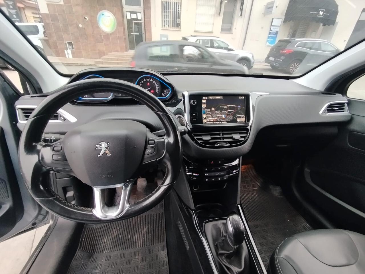 Peugeot 2008 BlueHDi 100 Allure