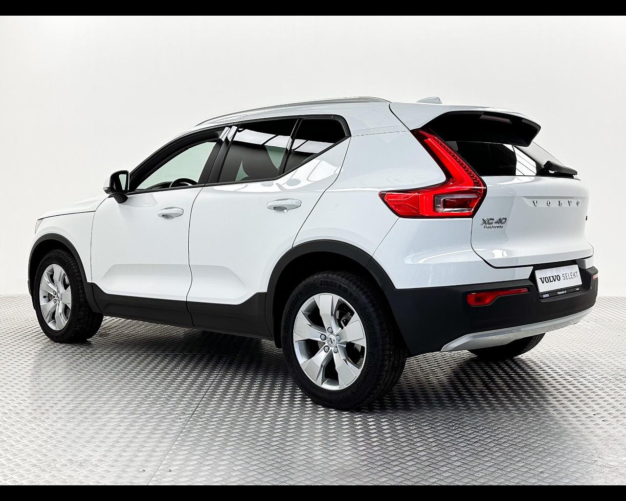 VOLVO XC40 T4 Geartronic Momentum