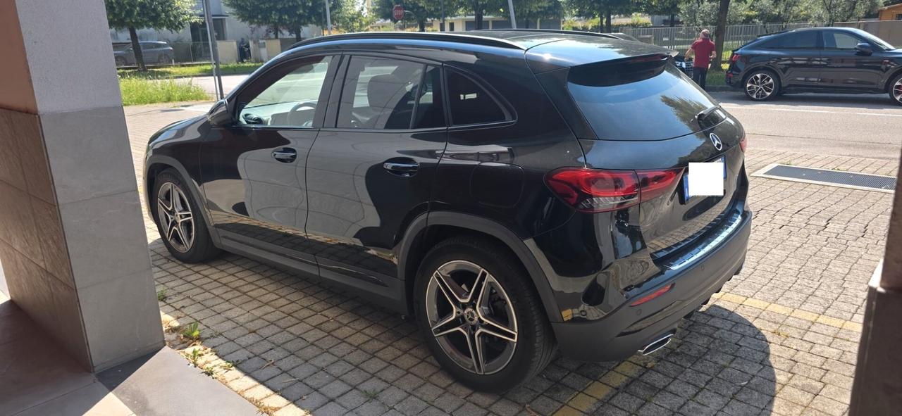 Mercedes-benz GLA 200 d Automatic Premium Night Edition Tetto