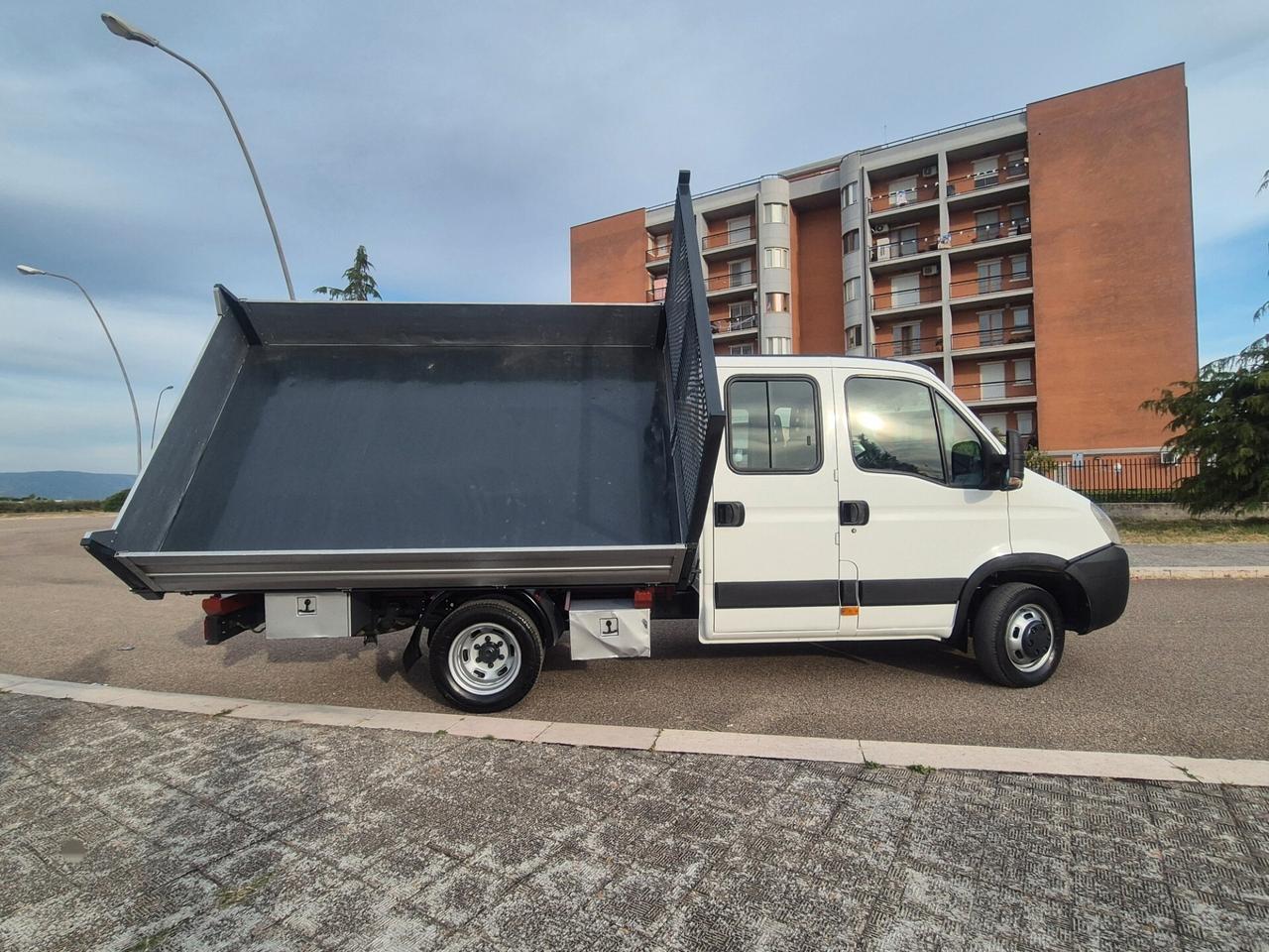Iveco Daily 35C12 2.3 115cv gemellato ribaltabile trilaterale 08