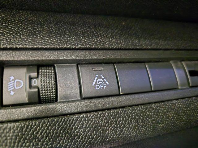 PEUGEOT 3008 PureTech Turbo 130 S&S Allure Pack N1 Autocarro