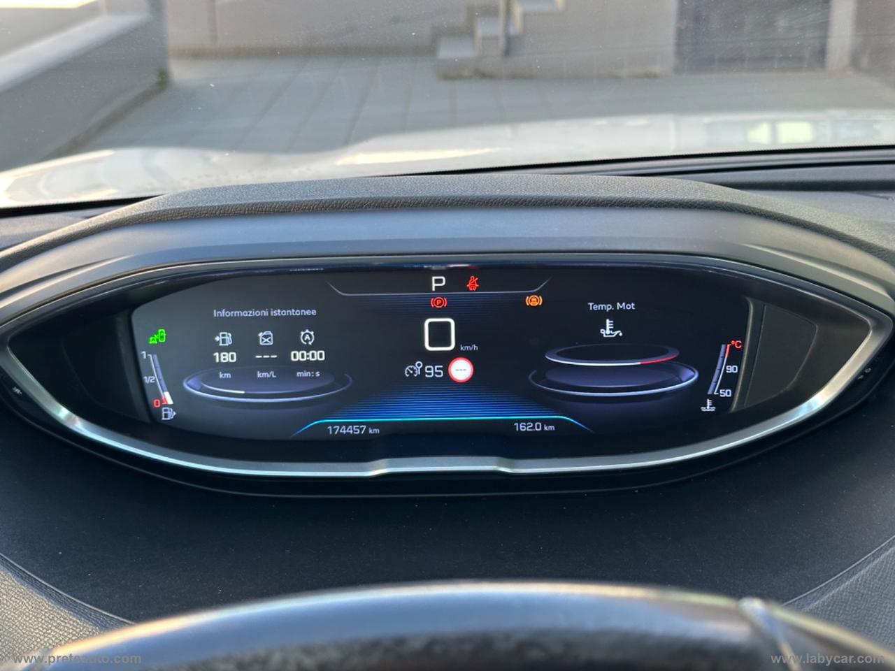 PEUGEOT 5008 BlueHDi 120 S&S EAT6 Allure