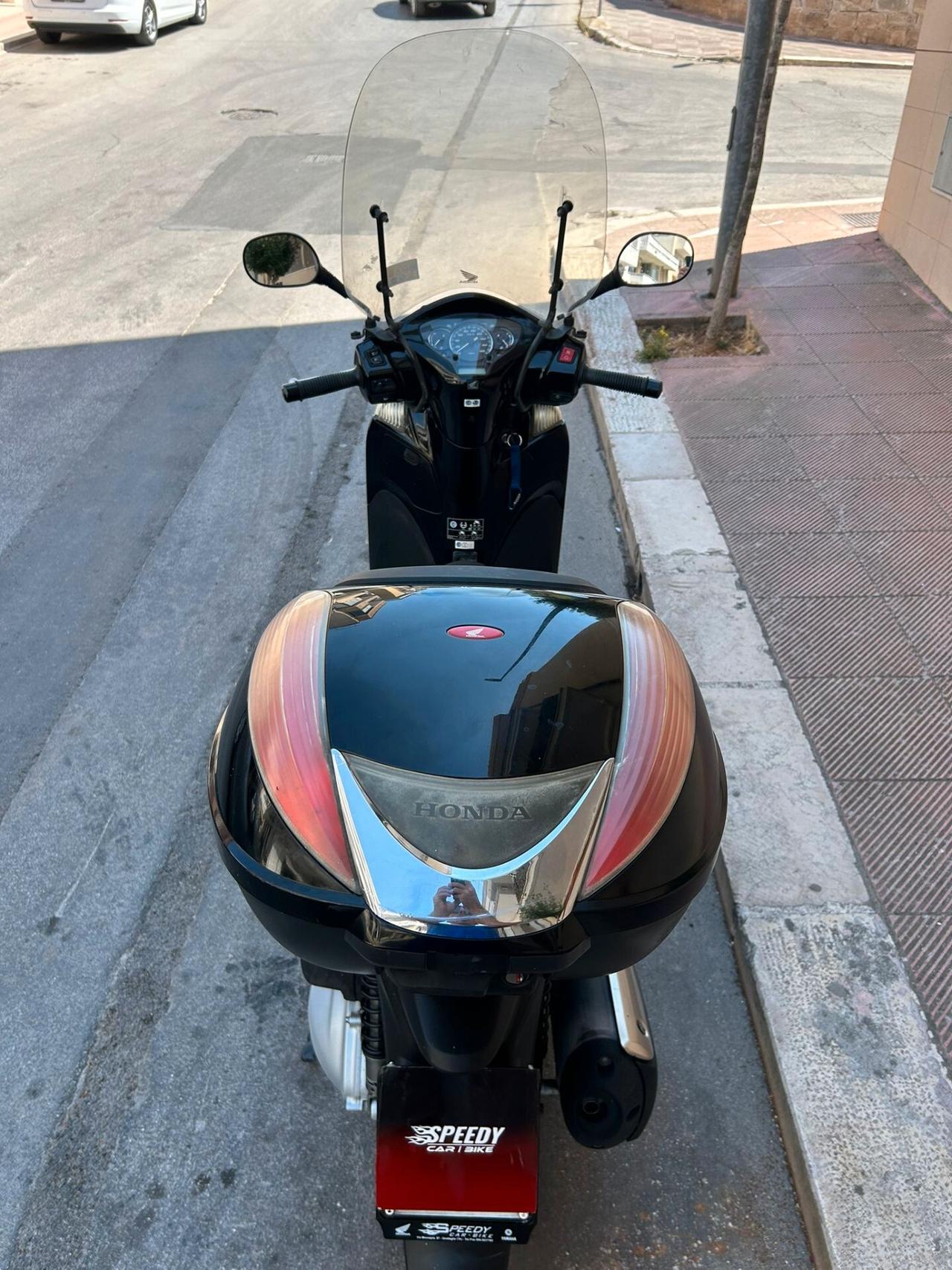 Honda SH 300 i SPORT