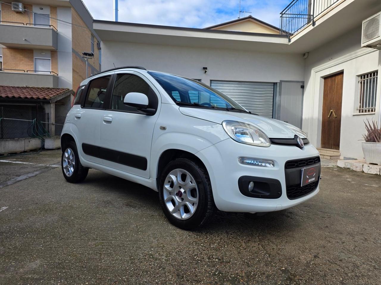 Fiat Panda 0.9 TwinAir Turbo Natural Power Lounge