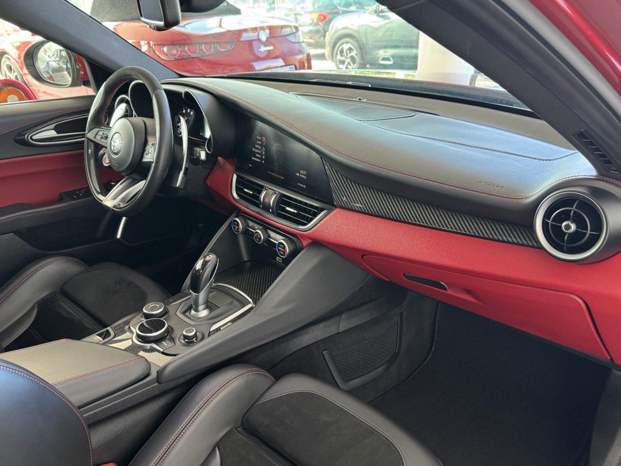 ALFA ROMEO Giulia 2.9 T V6 AT8 Quadrifoglio Rosso Competizione