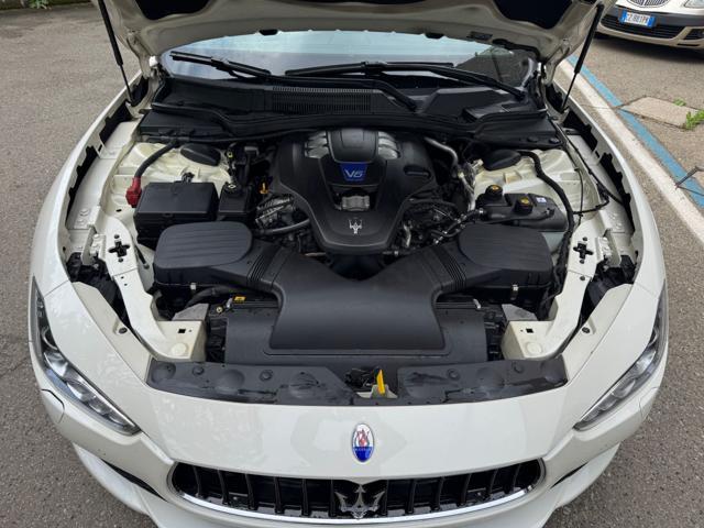 MASERATI Ghibli V6 3.0 Q4 bt 410CV