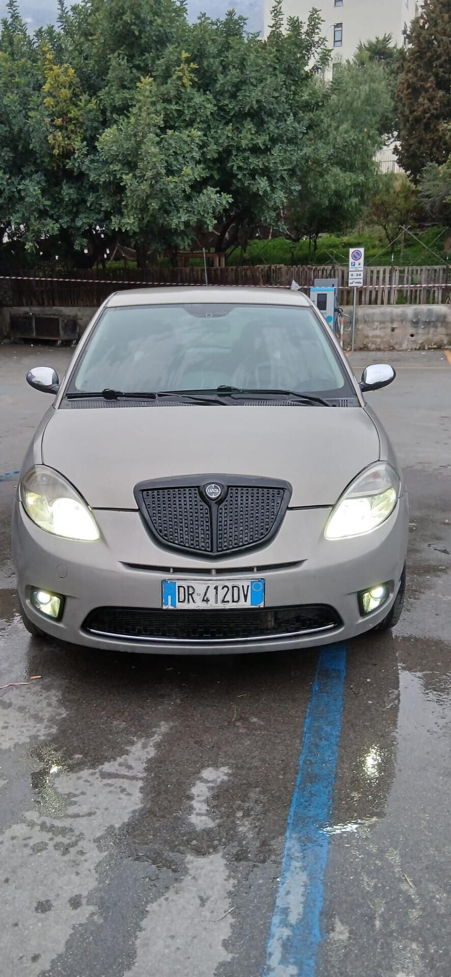 Lancia Ypsilon 1.3 MULTIJET 90 CV Platino