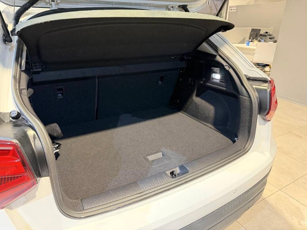 Audi Q2 30 TDI S tronic Business