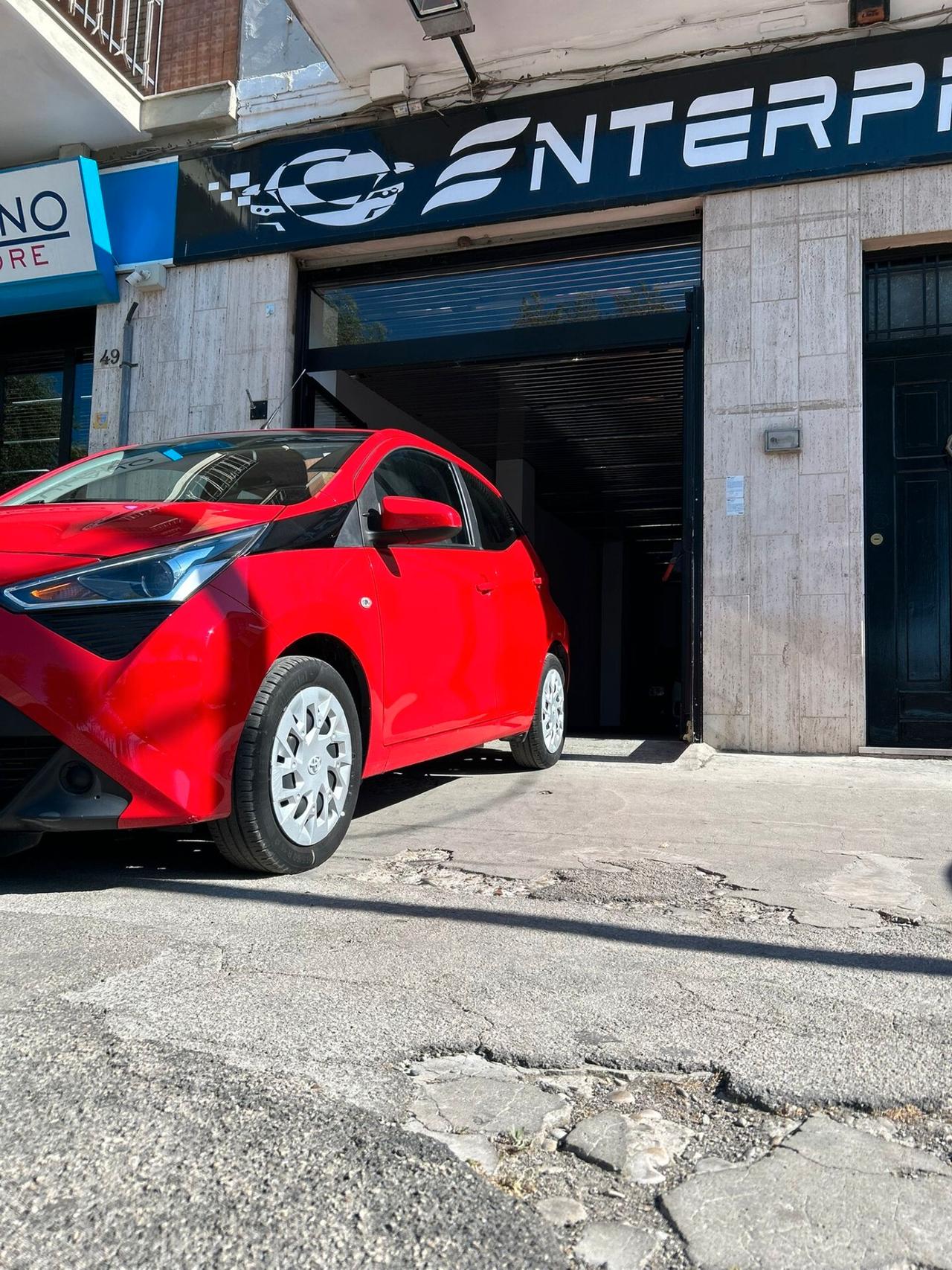 Toyota Aygo Connect 1.0 VVT-i 72 CV 5 porte x-clusiv