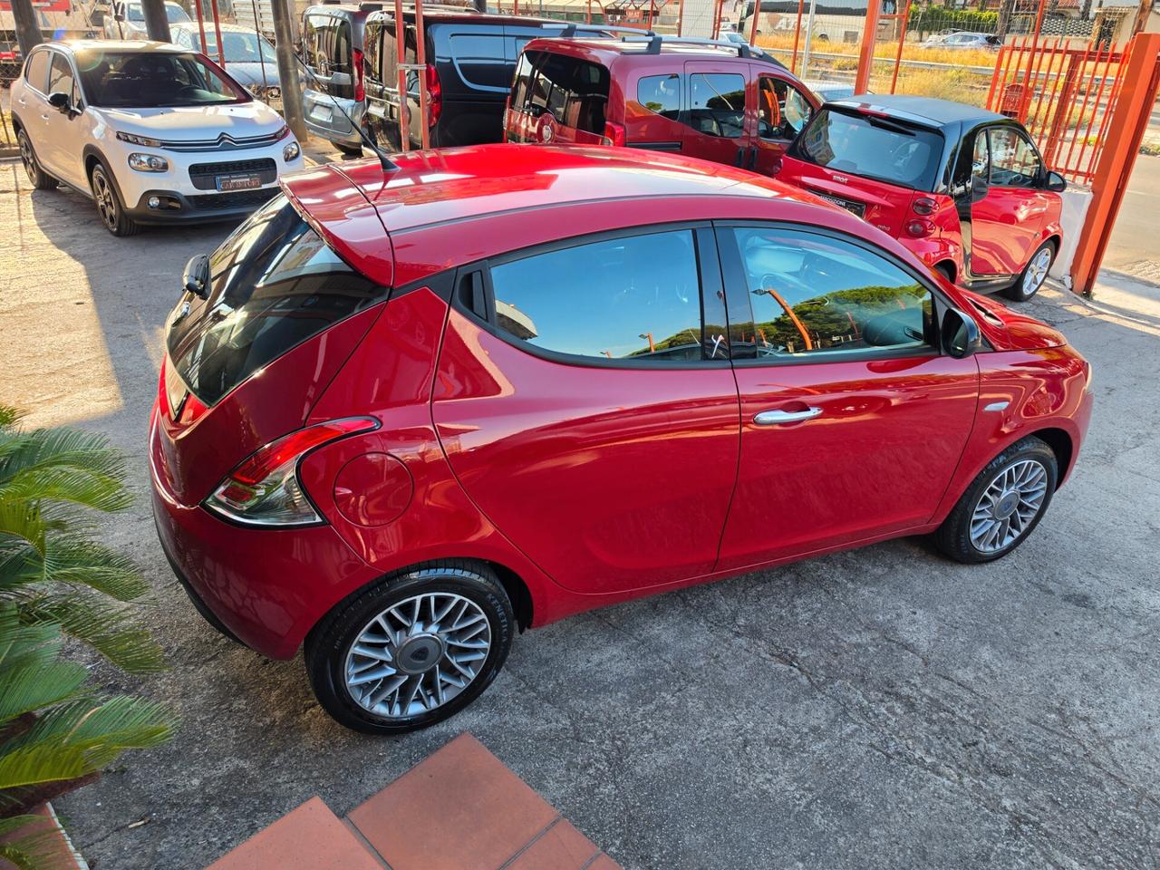 Lancia Ypsilon 1.2 benzina 01/2013 cv69