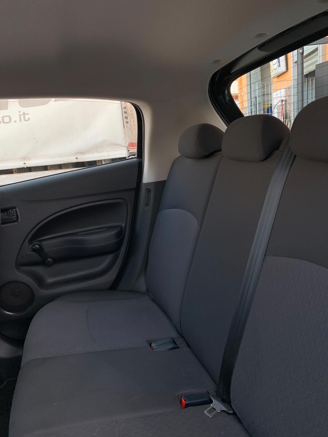 Mitsubishi Space Star 1.0cc. 17.000KM