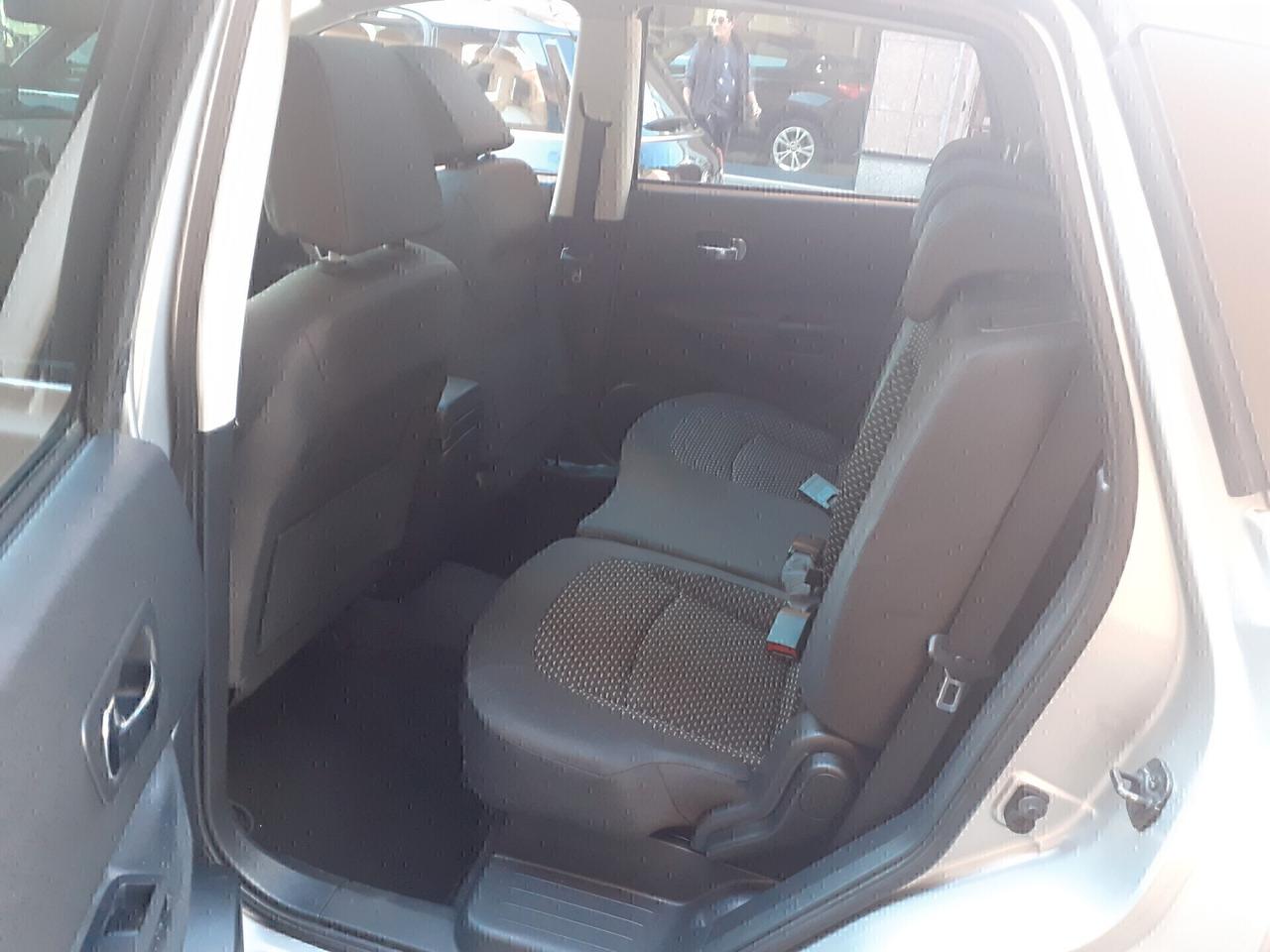 Nissan Qashqai 7 posti