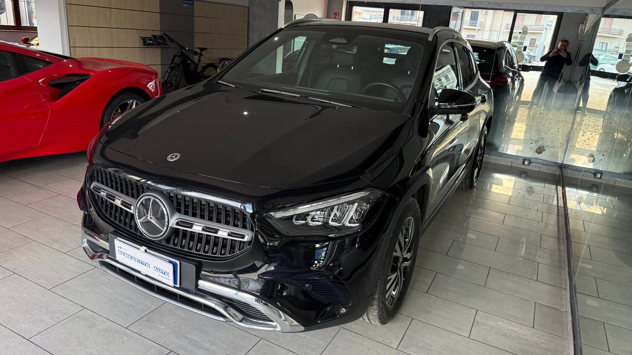 MERCEDES GLA 180 D MOTORE 2.0 116 CV restyling