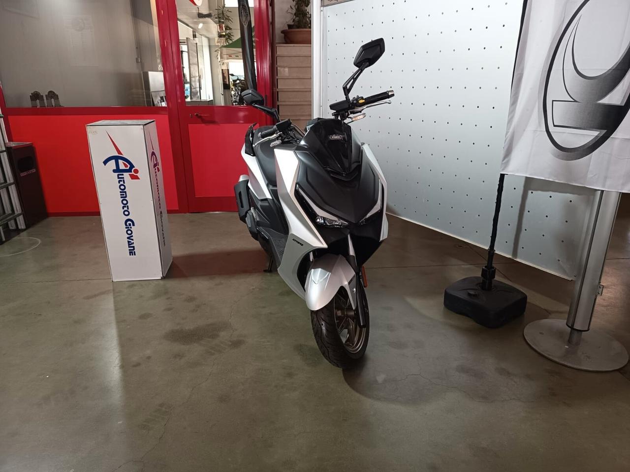 Kymco KRV 200 € 3.900,00 F.C.