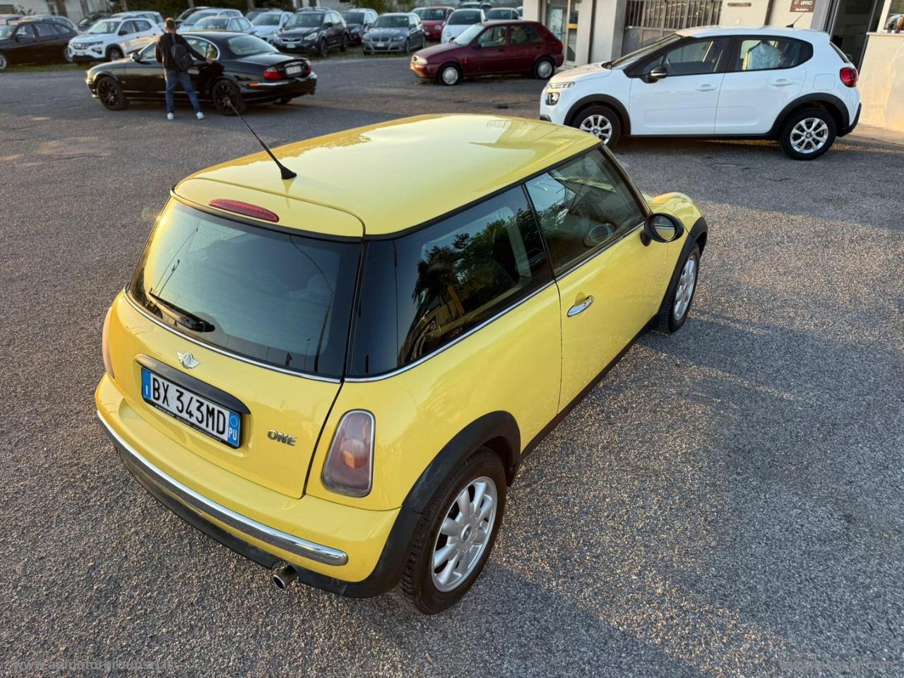MINI Mini 1.6016V One de luxe