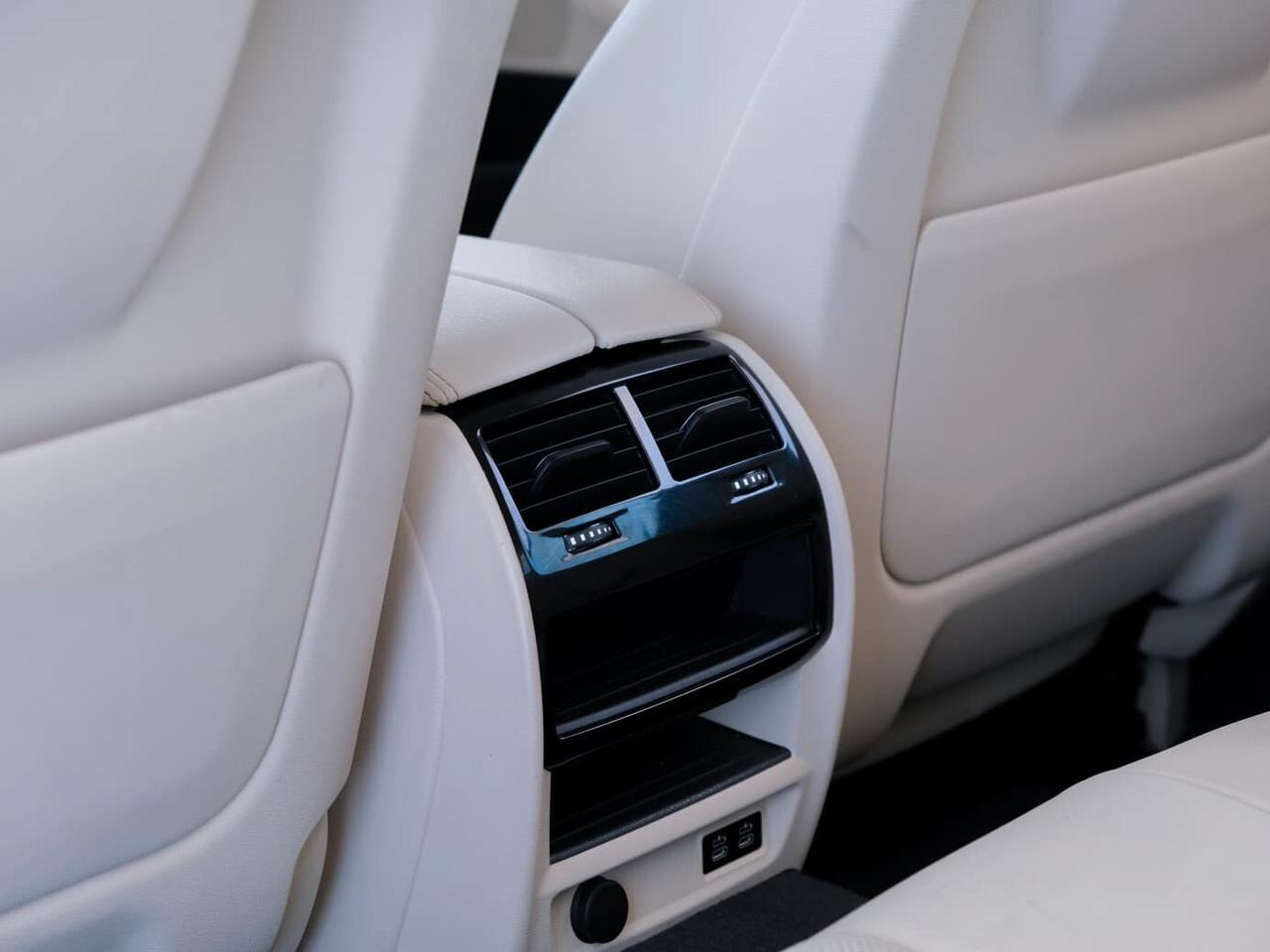 BMW 518d Touring mhev 48V auto