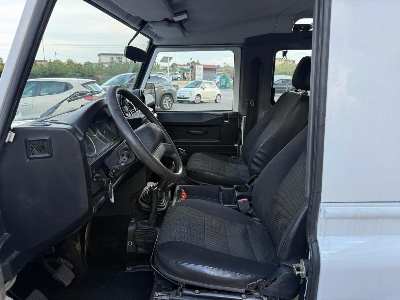 Land Rover Defender 90 2.2 TD4 Soft top E N1