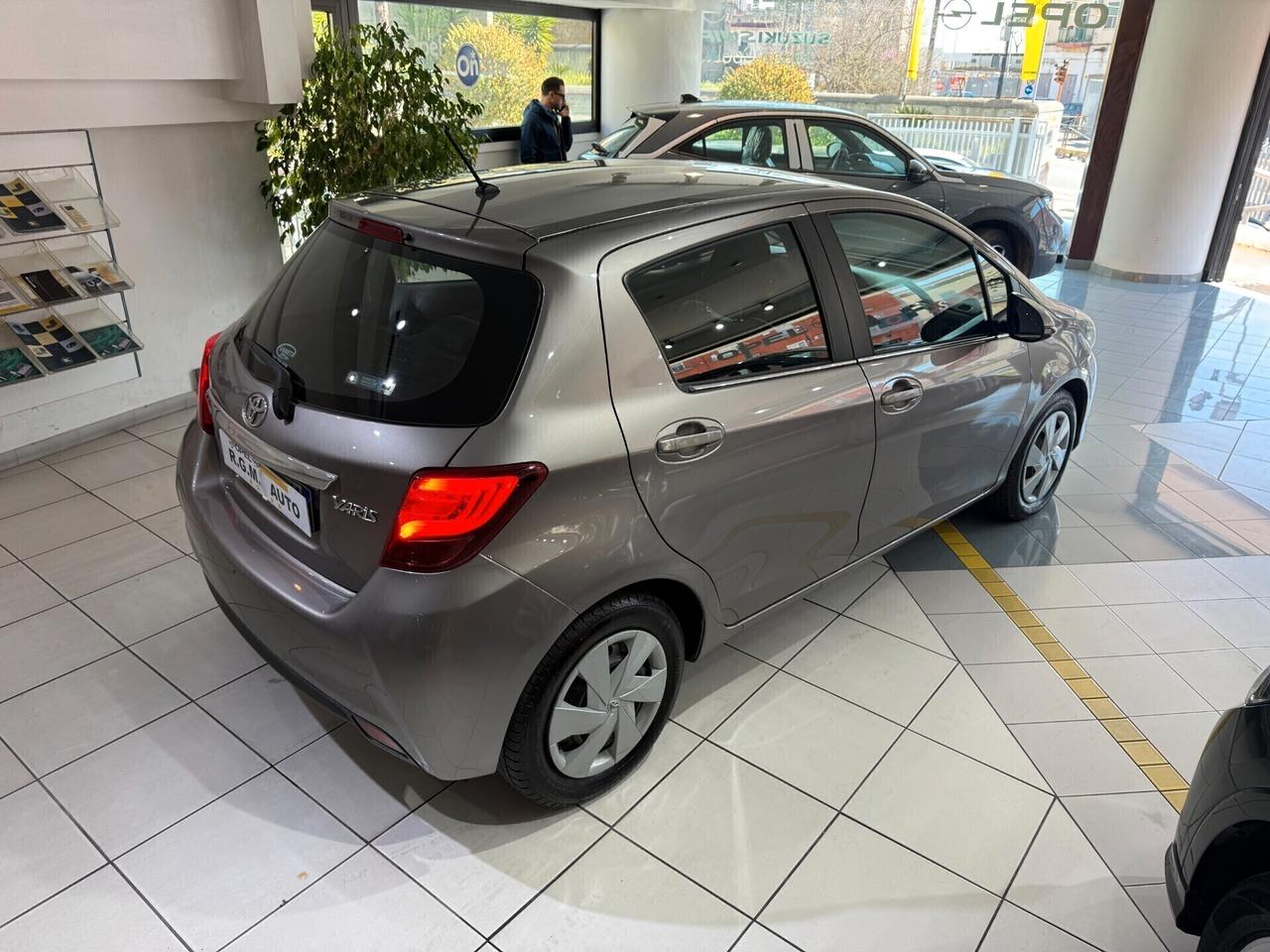 Toyota Yaris 1.0 5 porte Lounge