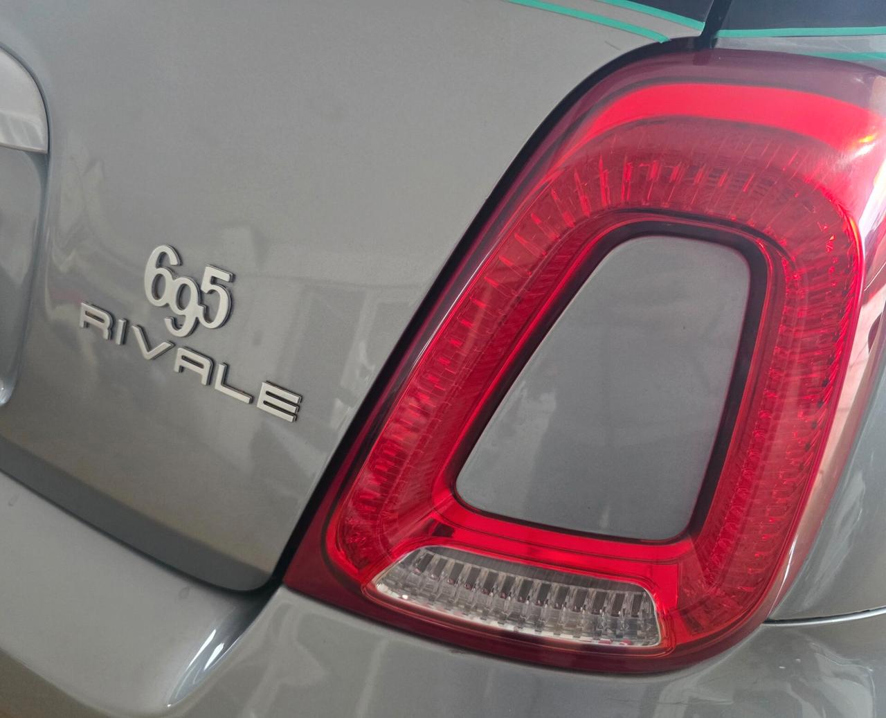 Abarth 695 C 1.4 Turbo T-Jet Rivale