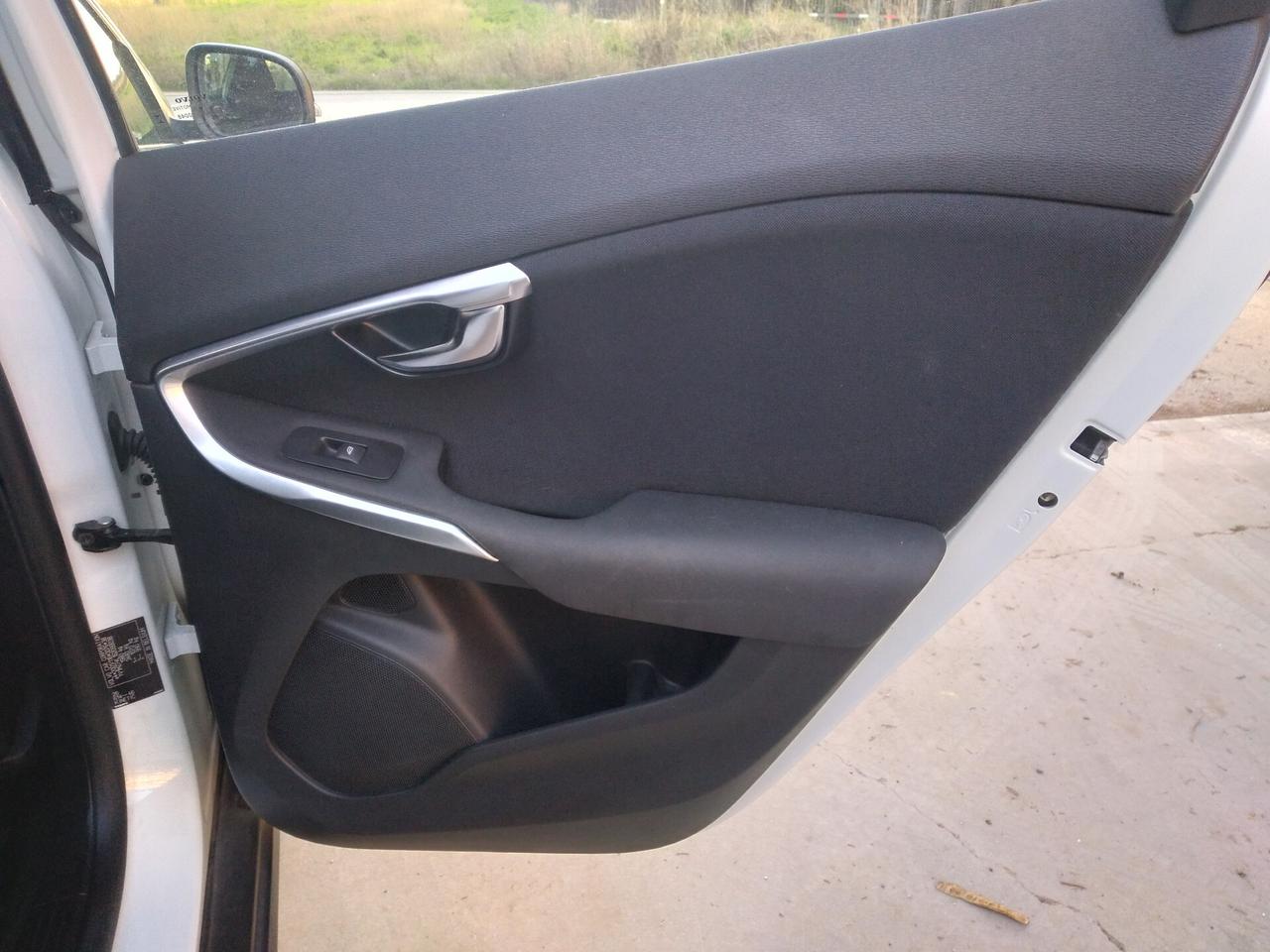 Volvo V40 Cross Country 2.0d 120cv Momentum