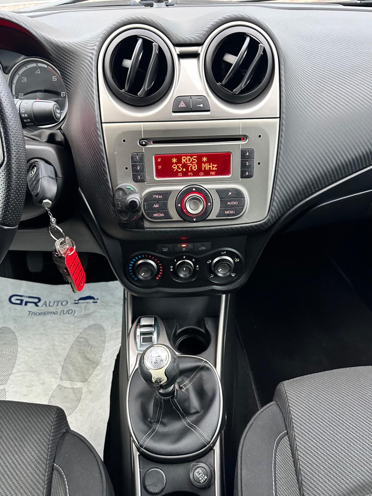 Alfa Romeo MiTo 1.3 JTDm-2 95 CV S&S Distinctive Sport Pack