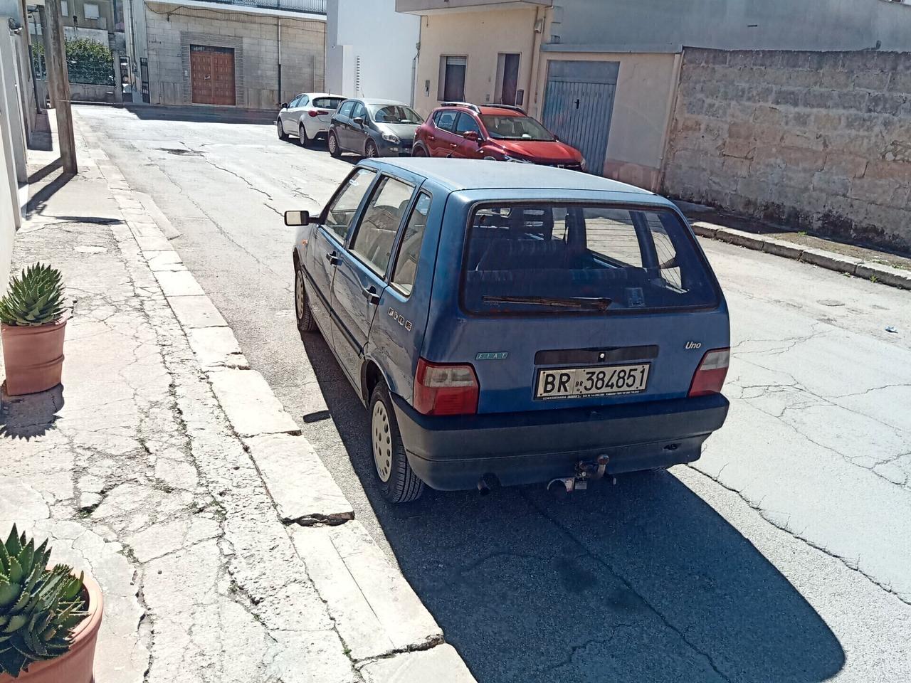 Fiat Uno 1.0 i.e. cat 5 porte (non paga pi&amp;amp;amp;ugrave; il bollo) gancio traino