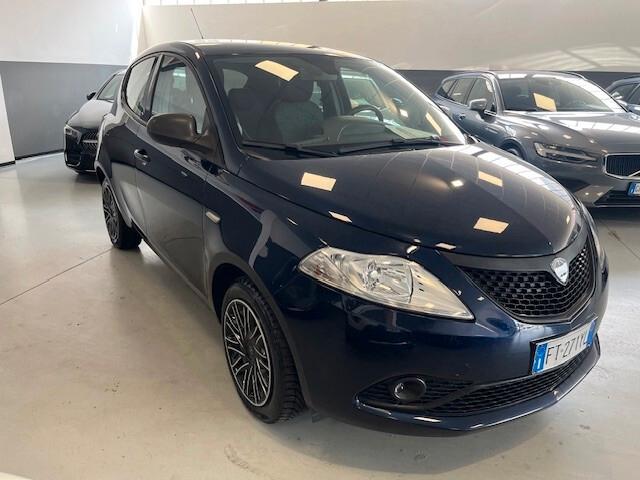 Lancia Ypsilon 1.2 69 CV 5 porte GPL Ecochic Elefantino Blu