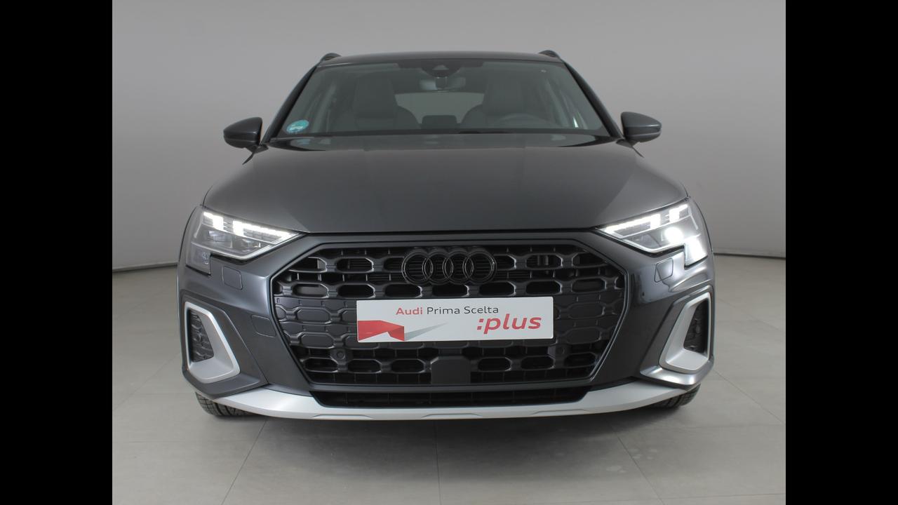 AUDI A3 IV 2024 allstreet - A3 allstreet 35 2.0 tdi Business s-tronic