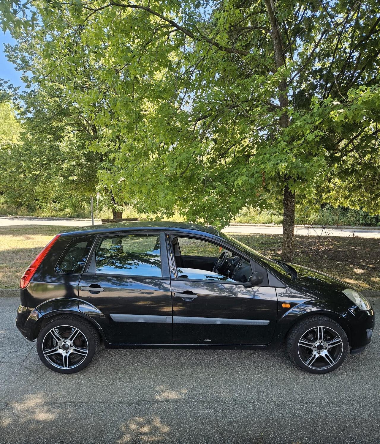 Ford Fiesta 1.4 neopatentati