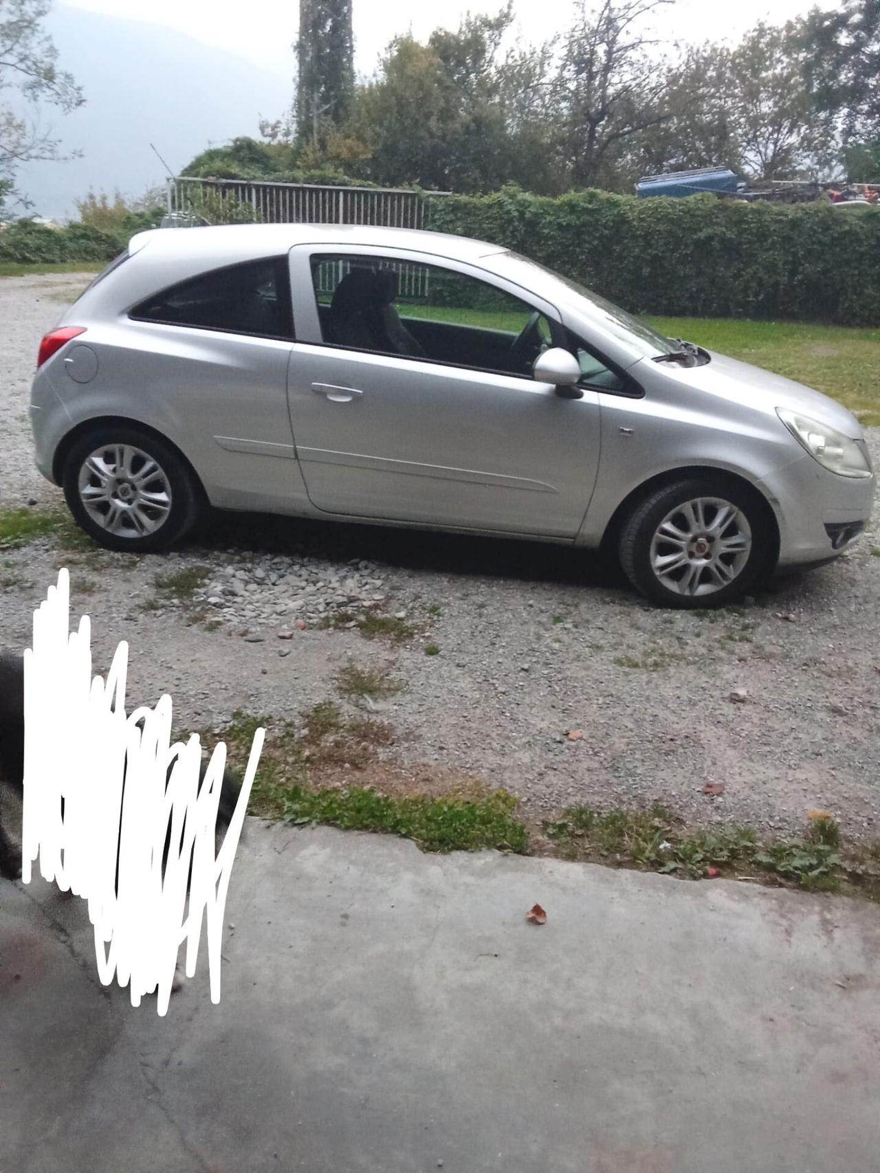 Opel Corsa 1.2 3 porte