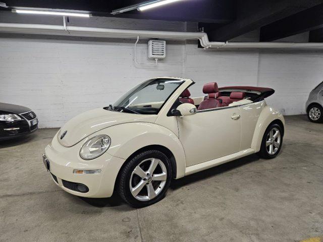VOLKSWAGEN New Beetle 1.6 Cabrio Lim. Red Edt.