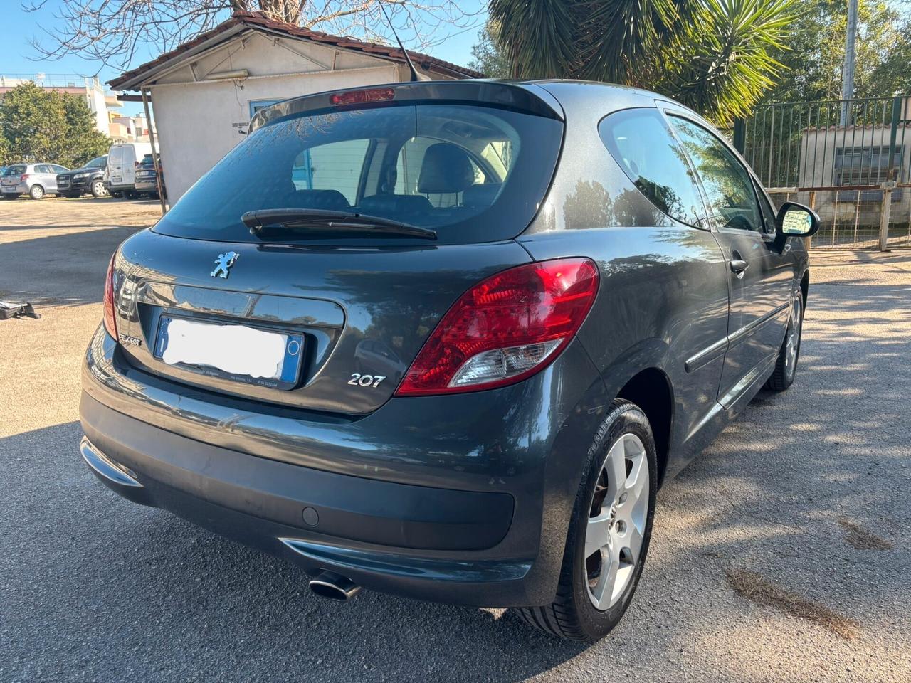PEUGEOT 207 1.6 HDi 112CV Allure - 2011