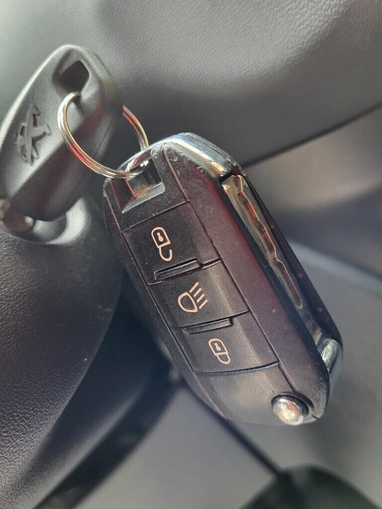 Peugeot 208 1.4 HDI-CINTA DISTRIBUZ. E TAGLIANDO
