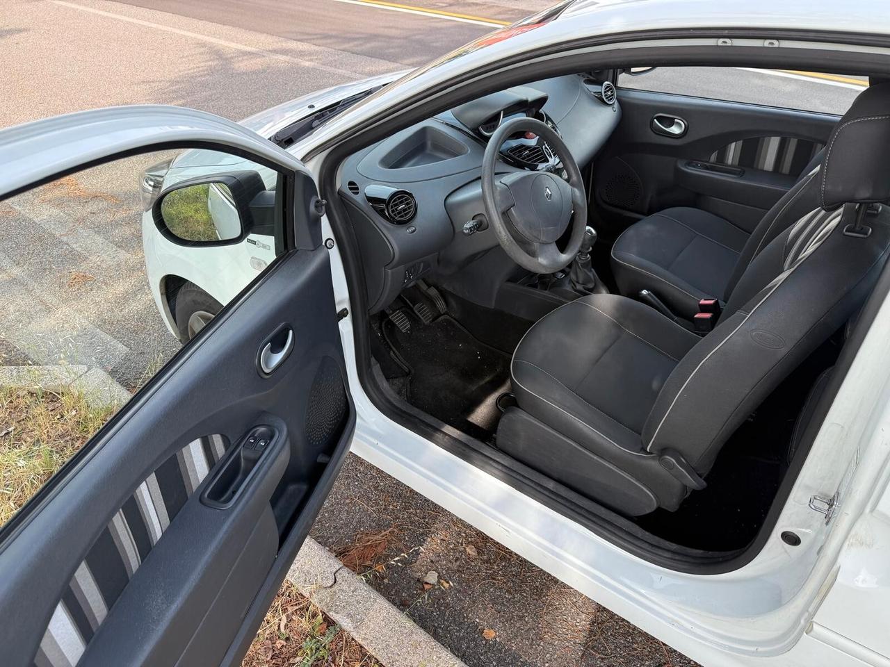 Renault Twingo 1.2 16V Night&Day in arrivo tua a € 158 mese