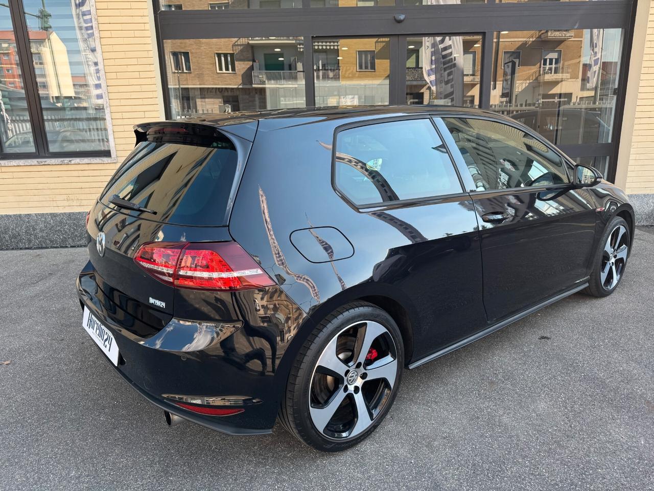 Volkswagen Golf GTI Performance 2.0 TSI 3p.