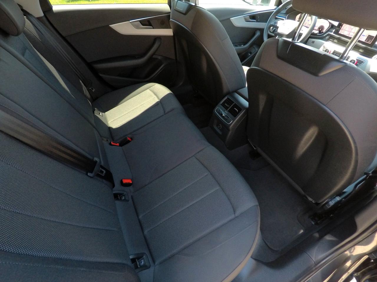 Audi A4 Avant 35 TDI/163 CV S tronic Business Advanced