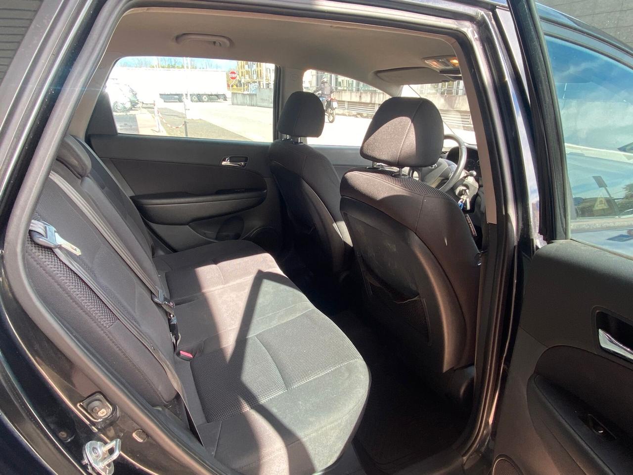 Hyundai i30 CW 1.6 CRDi VGT 16V 115CV Active