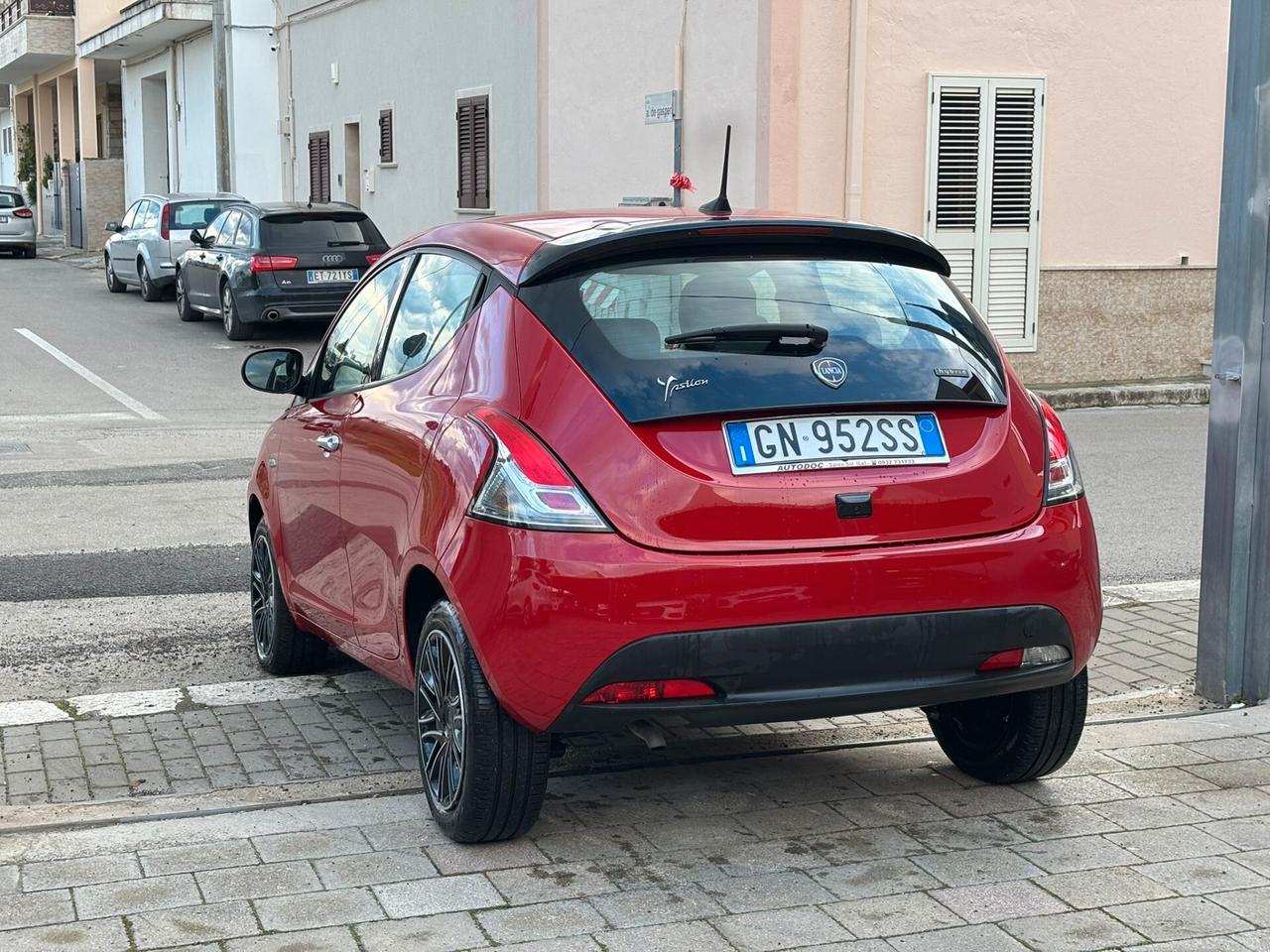 Lancia Ypsilon 1.0 FireFly Hybrid Gold Plus - 2023
