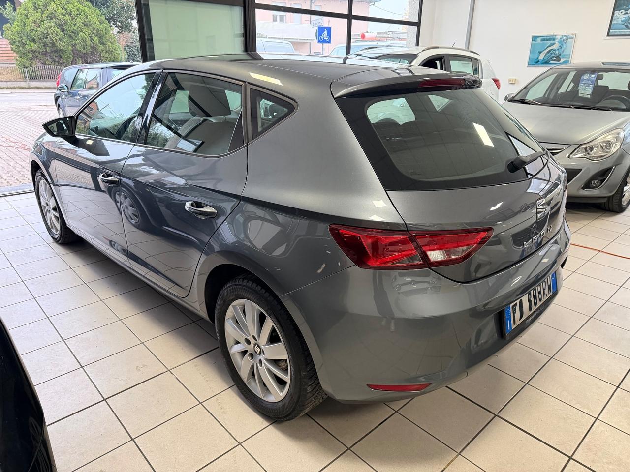 Seat Leon 1.6 TDI 90 CV 5p ok neopatentati
